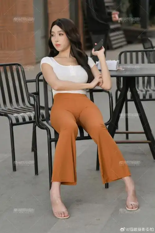 妖精视频-黄果短剭青春校园短剧